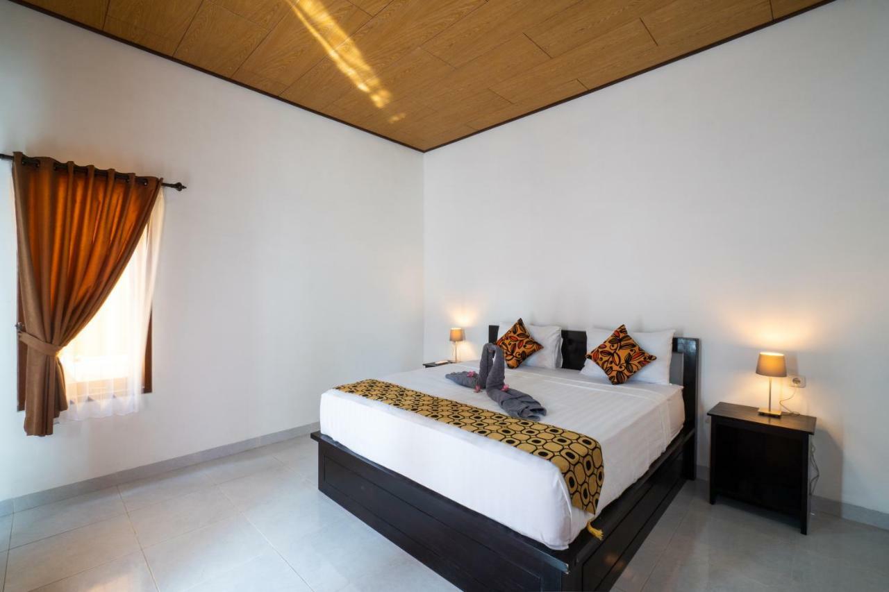Anugrah Sari Homestay by WizZeLa Nusa Lembongan  Bagian luar foto